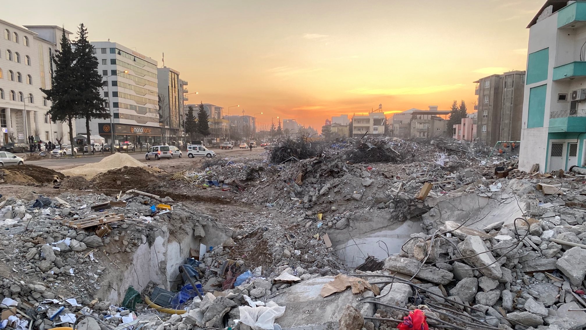 Strong solidarity needed for earthquake victims