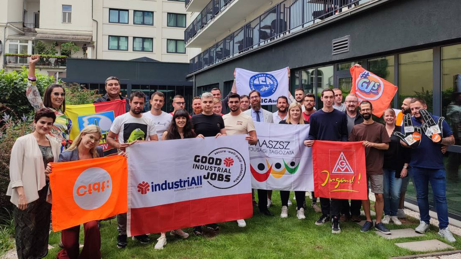 Young unionists learn to use AI against the Far Right