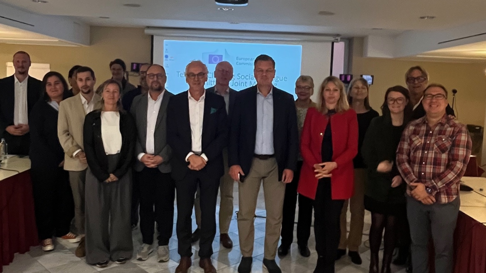 European social partners call for EU action  to safeguard the future of the textiles and clothing sector