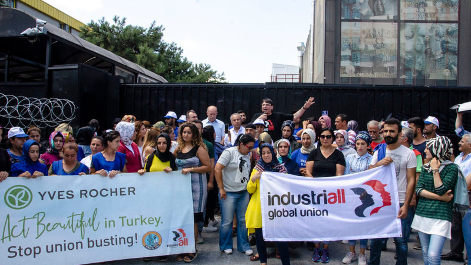 Yves Rocher must be held accountable over workers’ rights violations in Türkiye