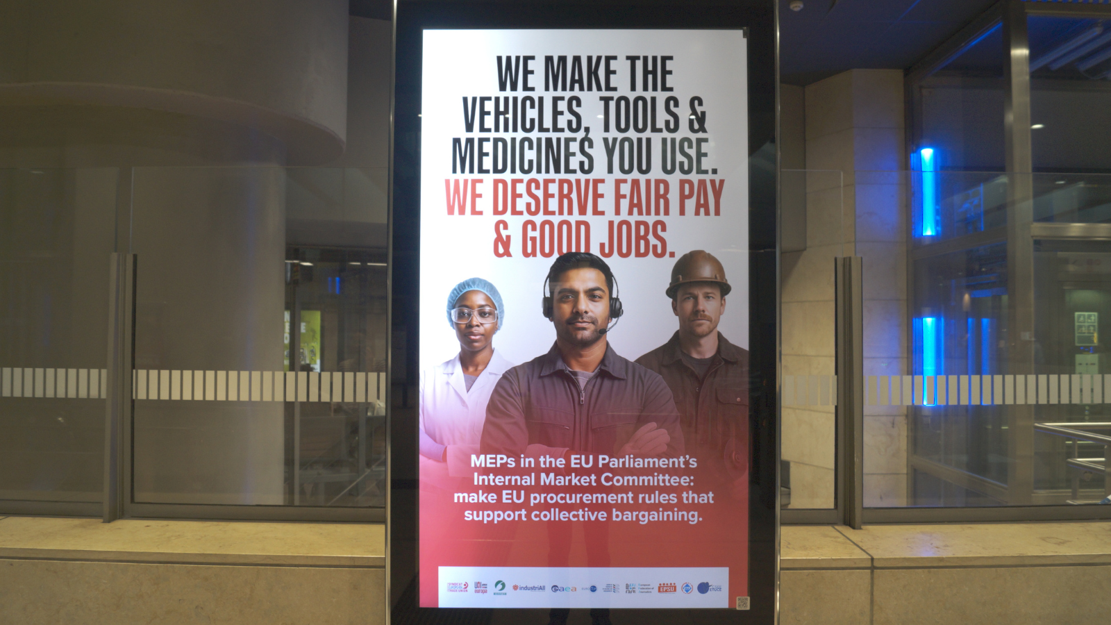 “We deserve fair pay & good jobs”: European unions launch billboards in Brussels metro for EU procurement reform